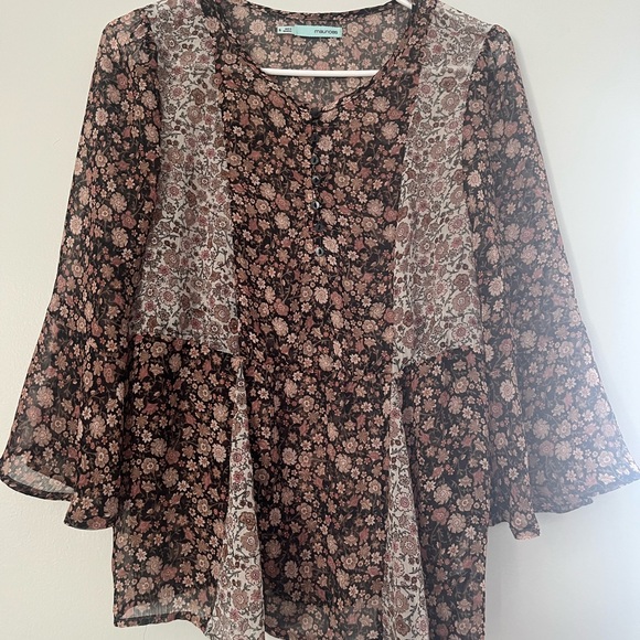 Maurices Tops - Maurices Floral Blouse